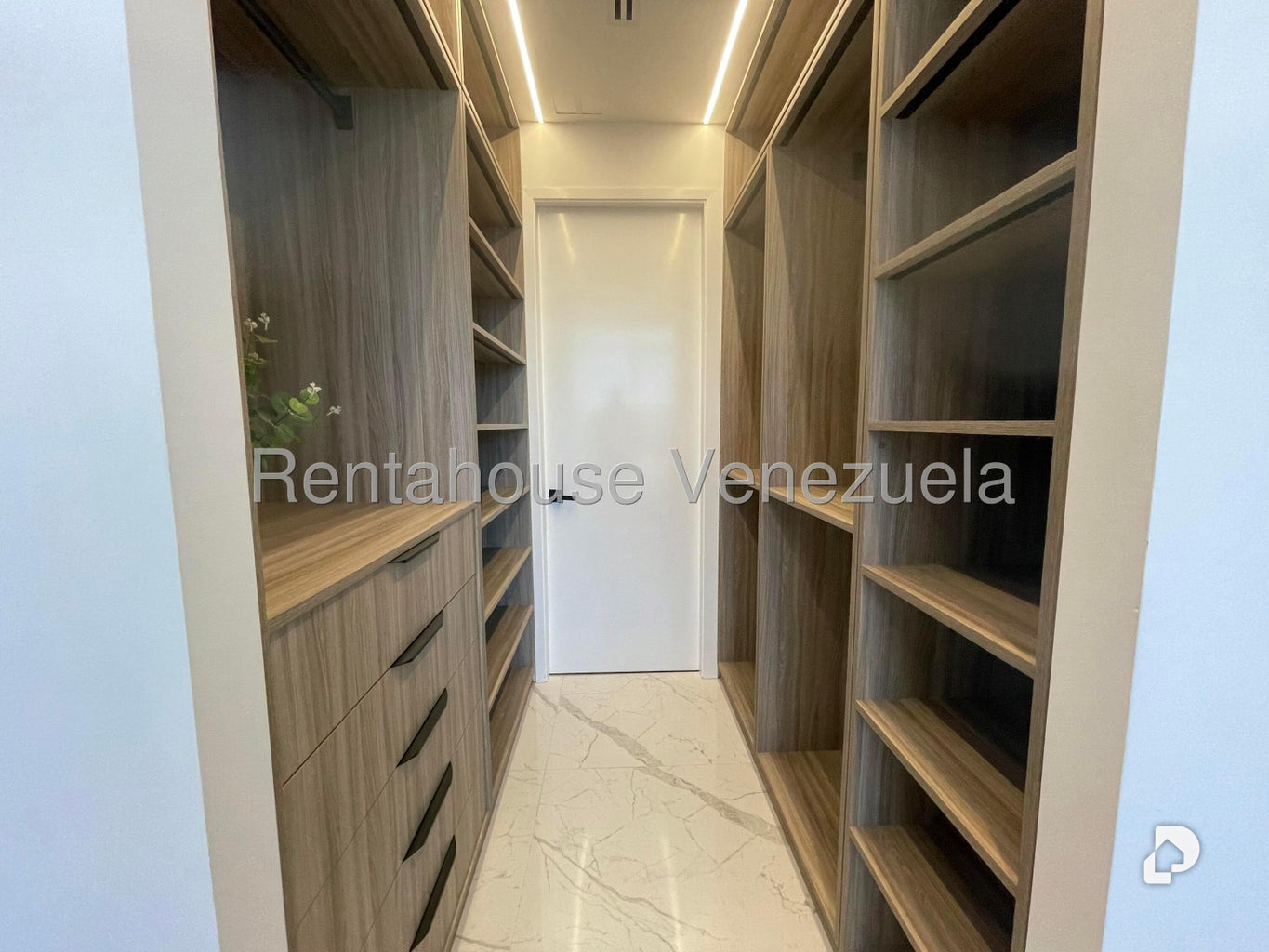 Apartamento en Las Mercedes, Caracas – 16