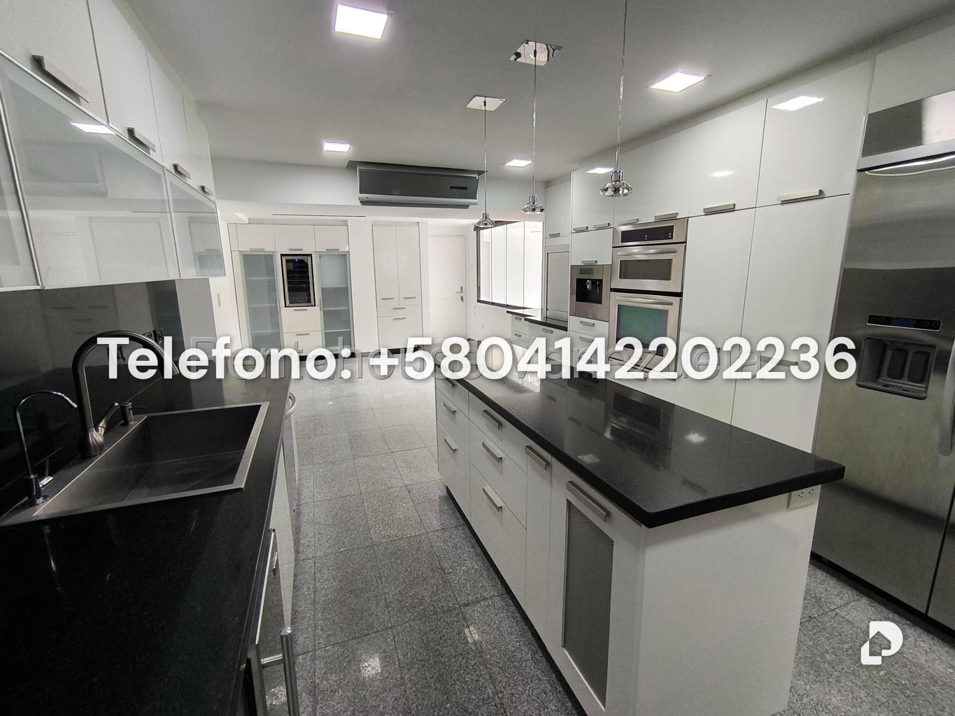 Apartamento en Lomas de La Lagunita, Caracas – 12