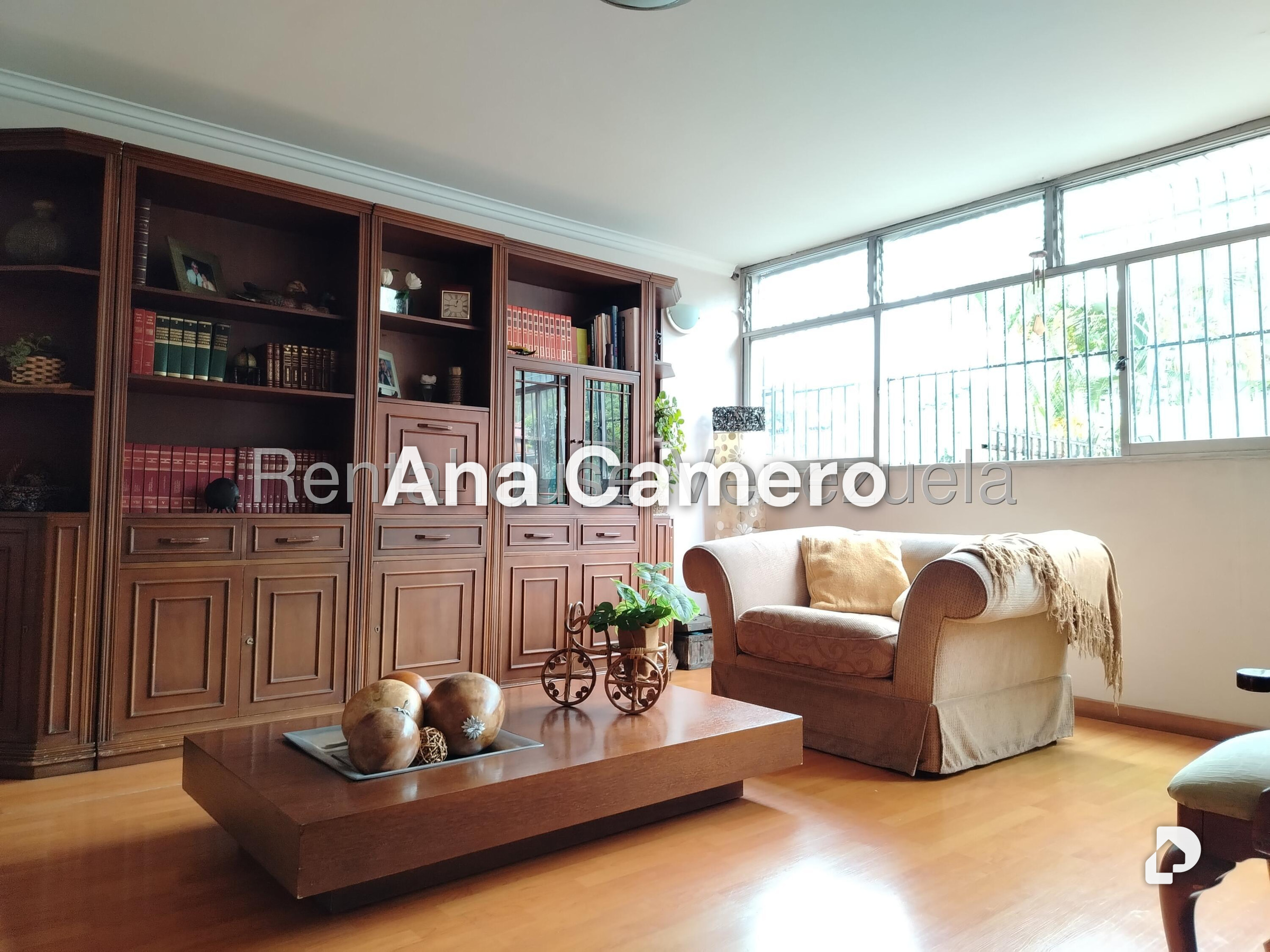 Apartment in La Boyera, Caracas – 3