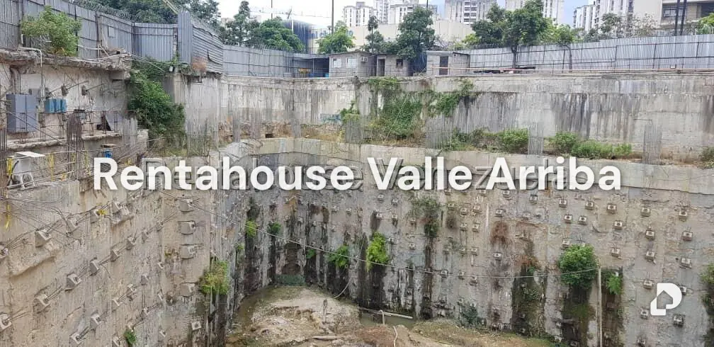 Terreno en El Rosal, Caracas – 11