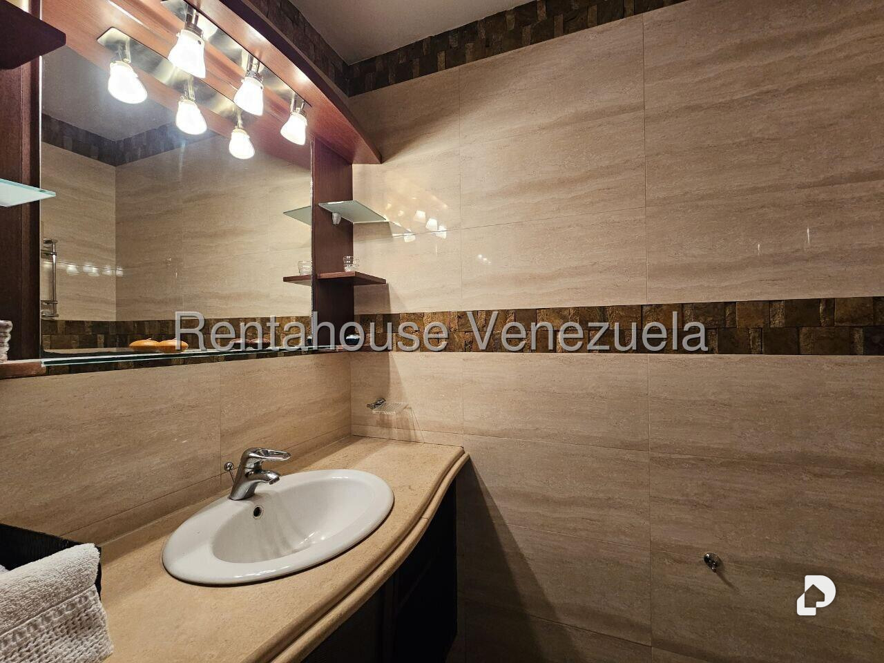 Apartamento en Santa Inés, Caracas – 24