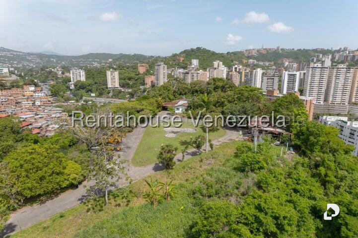 Terreno en Santa Inés, Caracas – 2