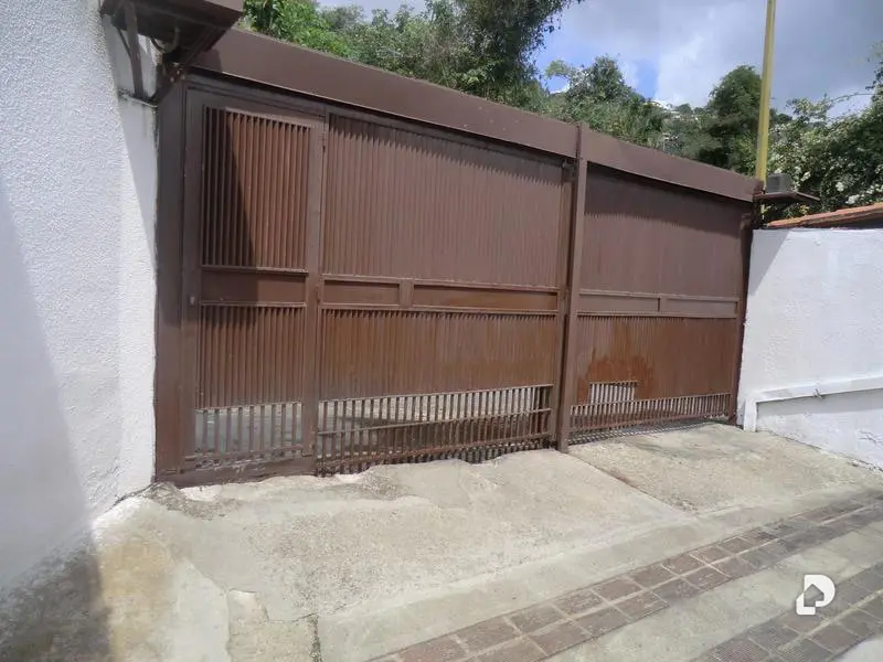Casa en Oripoto, Caracas – 28