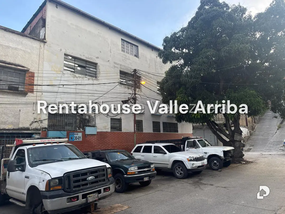 Building in Parroquia Santa Rosalía, Caracas – 1