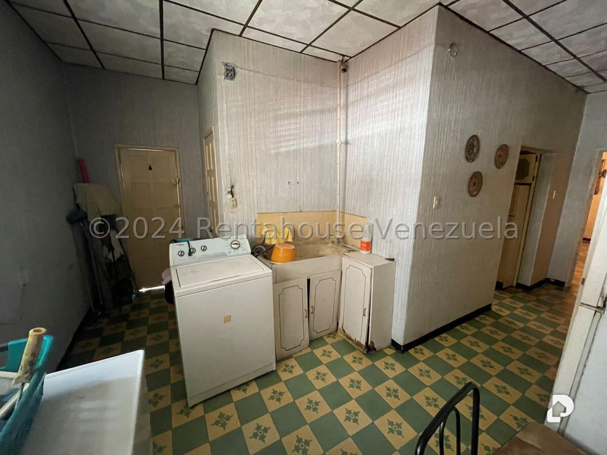 Casa en El Paraíso, Caracas – 8