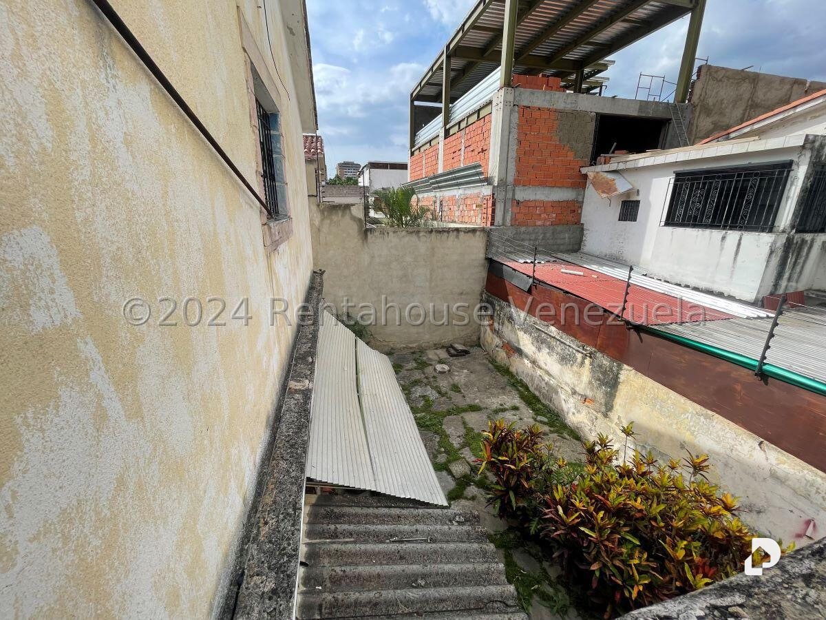 Casa en El Paraíso, Caracas – 13