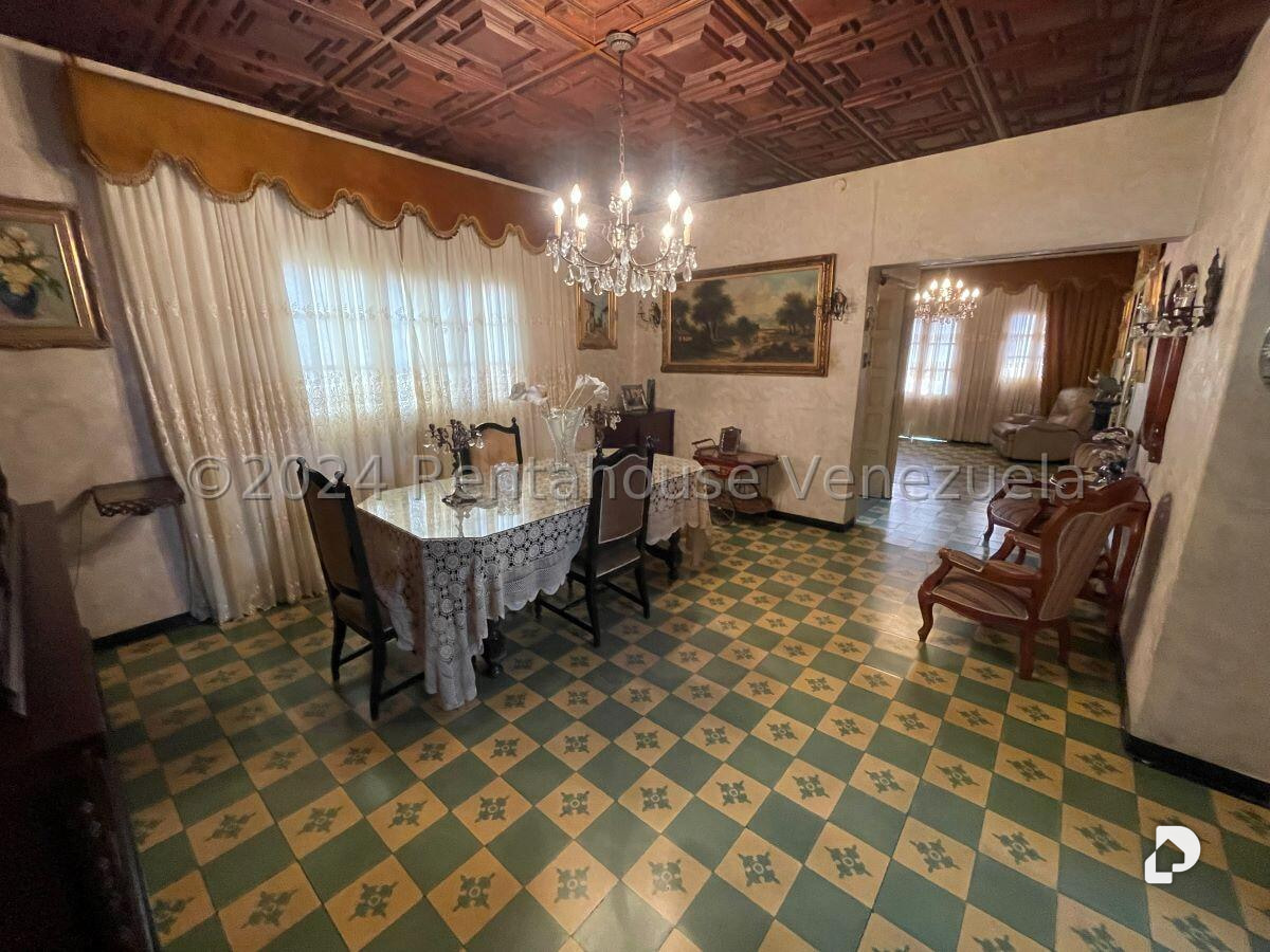 Casa en El Paraíso, Caracas – 19
