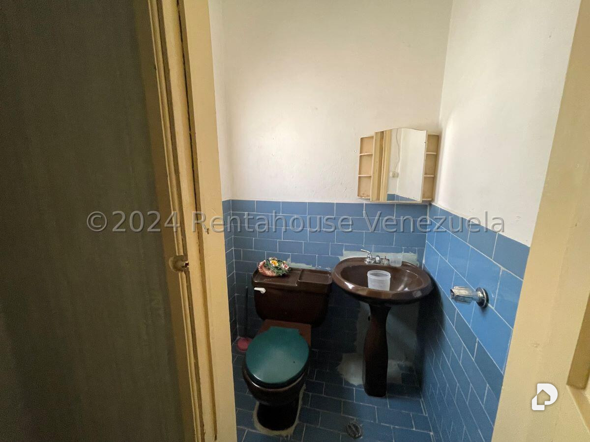 Casa en El Paraíso, Caracas – 15