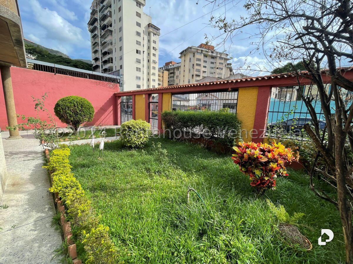 Casa en El Paraíso, Caracas – 6