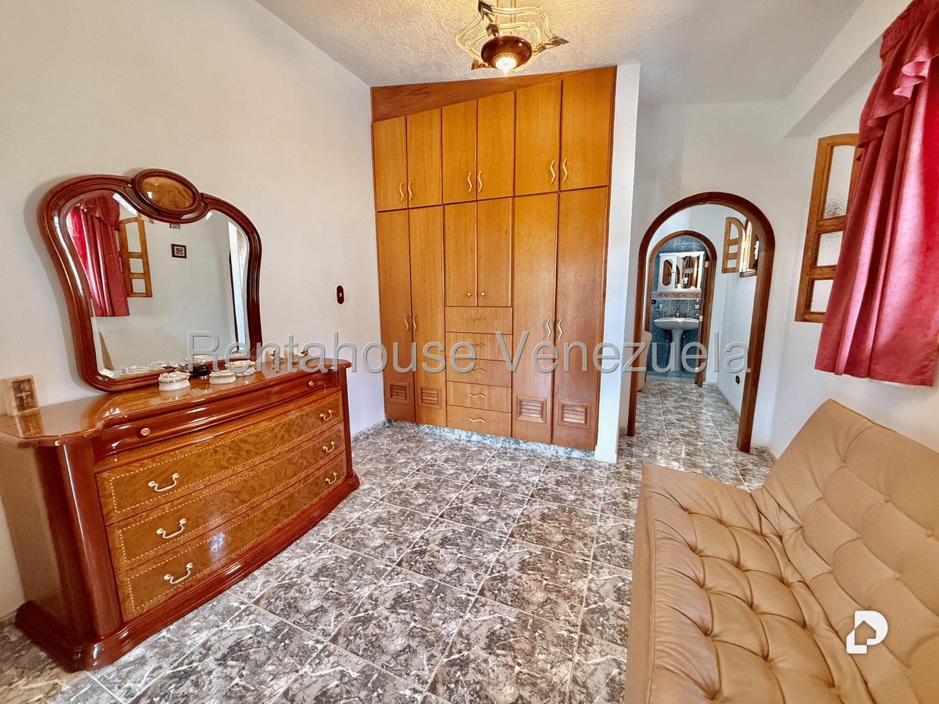 Casa en El Cafetal, Caracas – 28