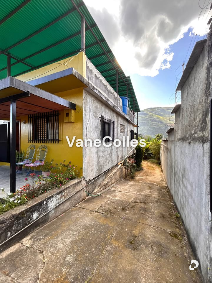 Casa en Vía La Playa, Bailadores – 2