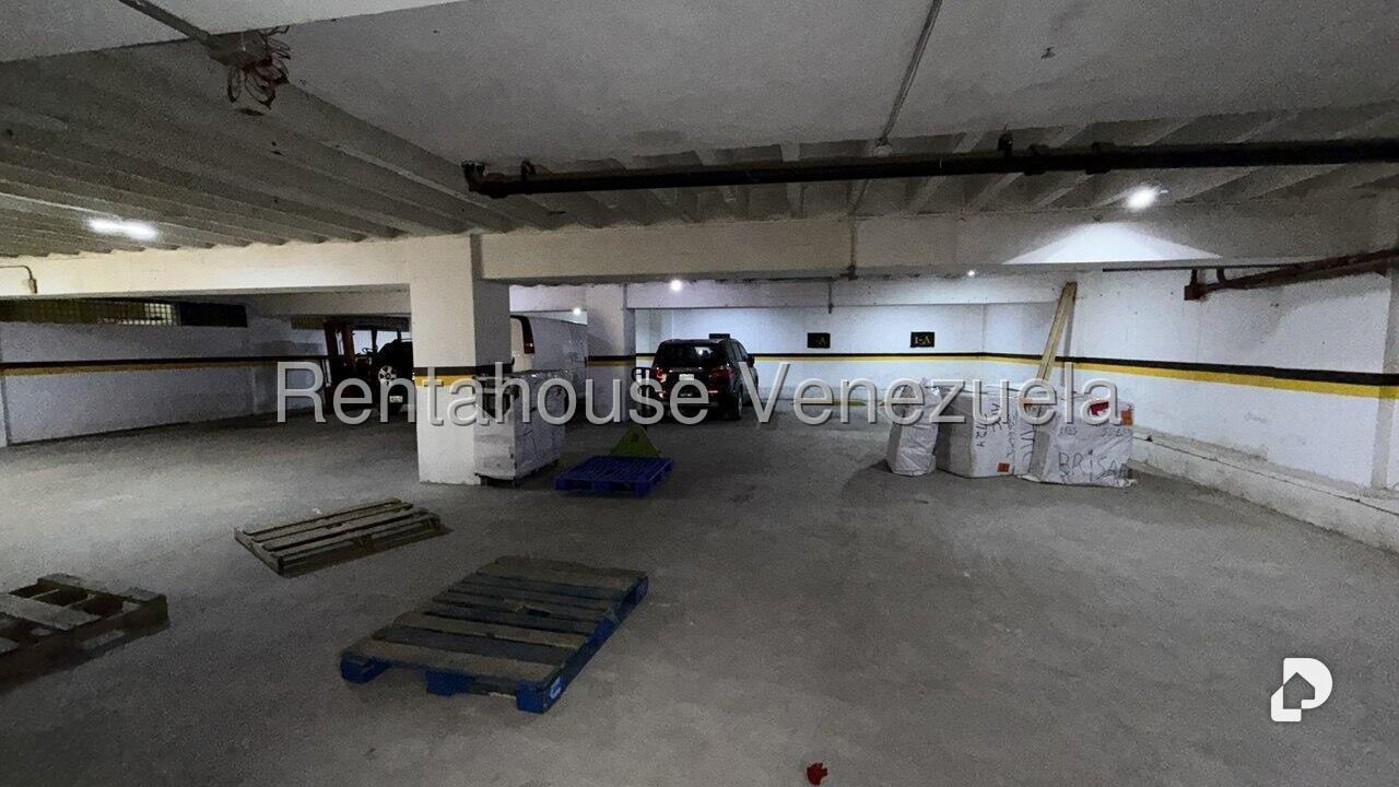 Local comercial en Palo Verde, Caracas – 16