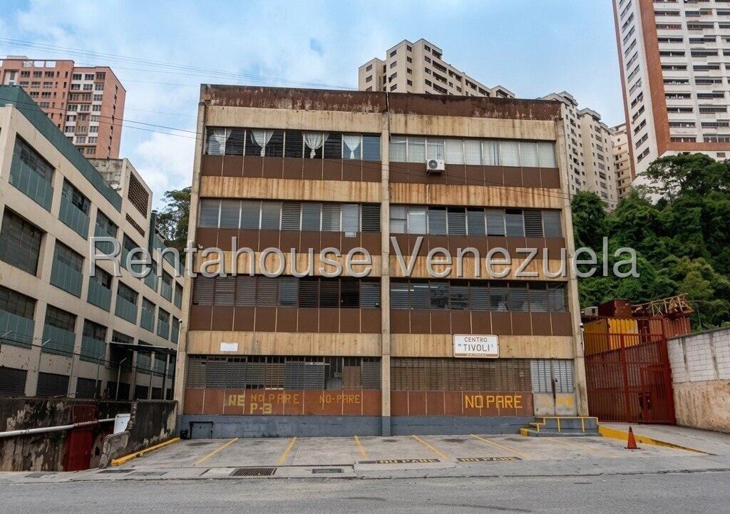 Local comercial en Palo Verde, Caracas - 1