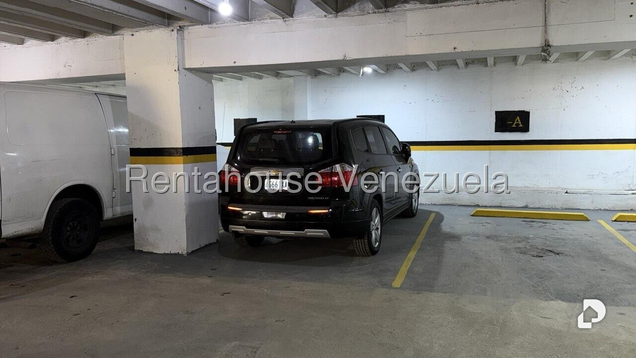 Local comercial en Palo Verde, Caracas – 15