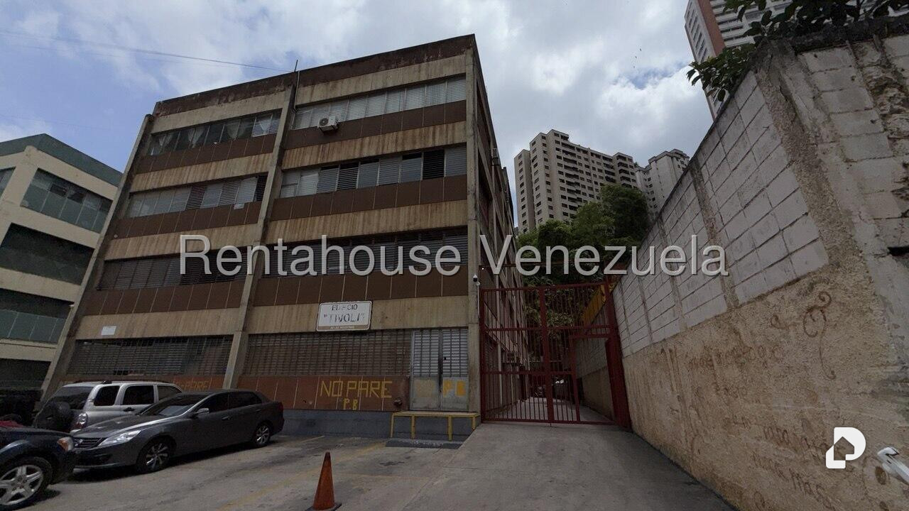 Local comercial en Palo Verde, Caracas – 2