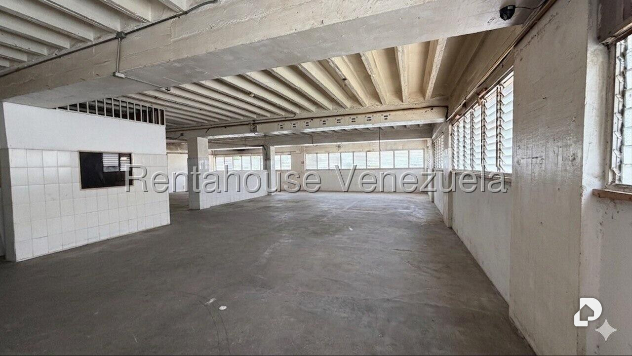 Local comercial en Palo Verde, Caracas – 10