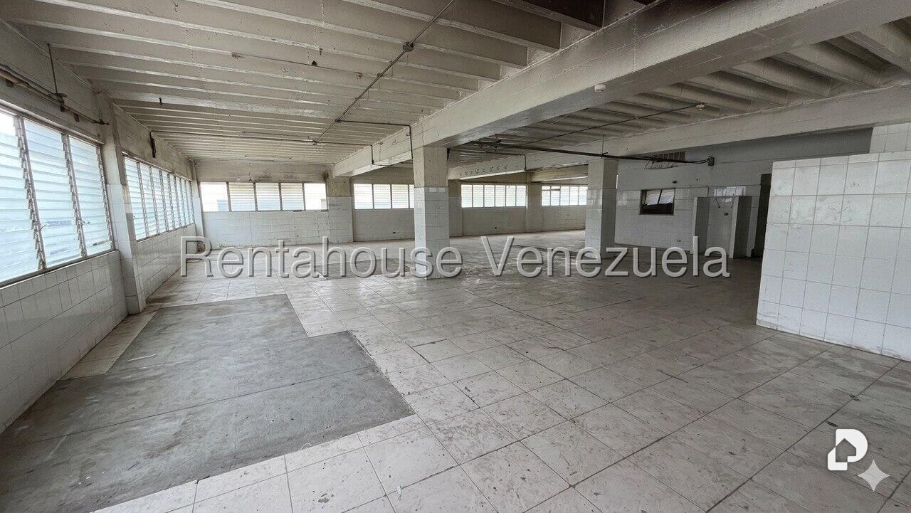 Local comercial en Palo Verde, Caracas – 5