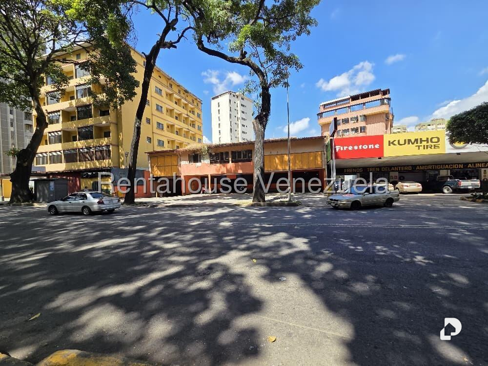 Oficina en El Paraíso, Caracas – 14