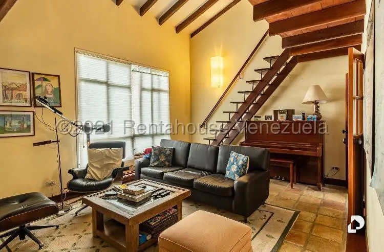 Casa en Oripoto, Caracas – 30