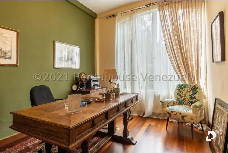 Casa en Oripoto, Caracas – 23