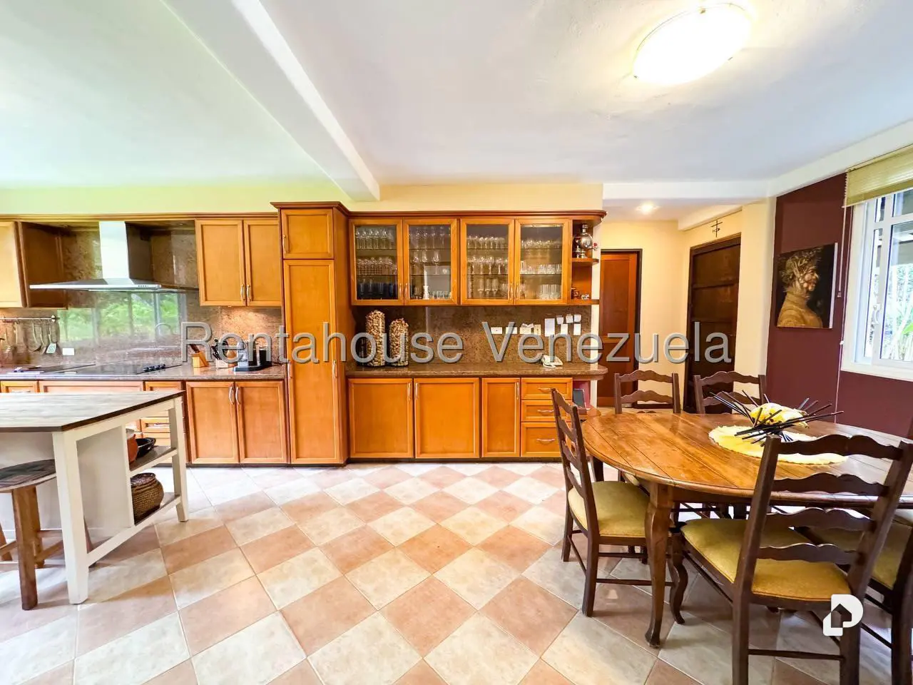 Casa en Oripoto, Caracas – 15
