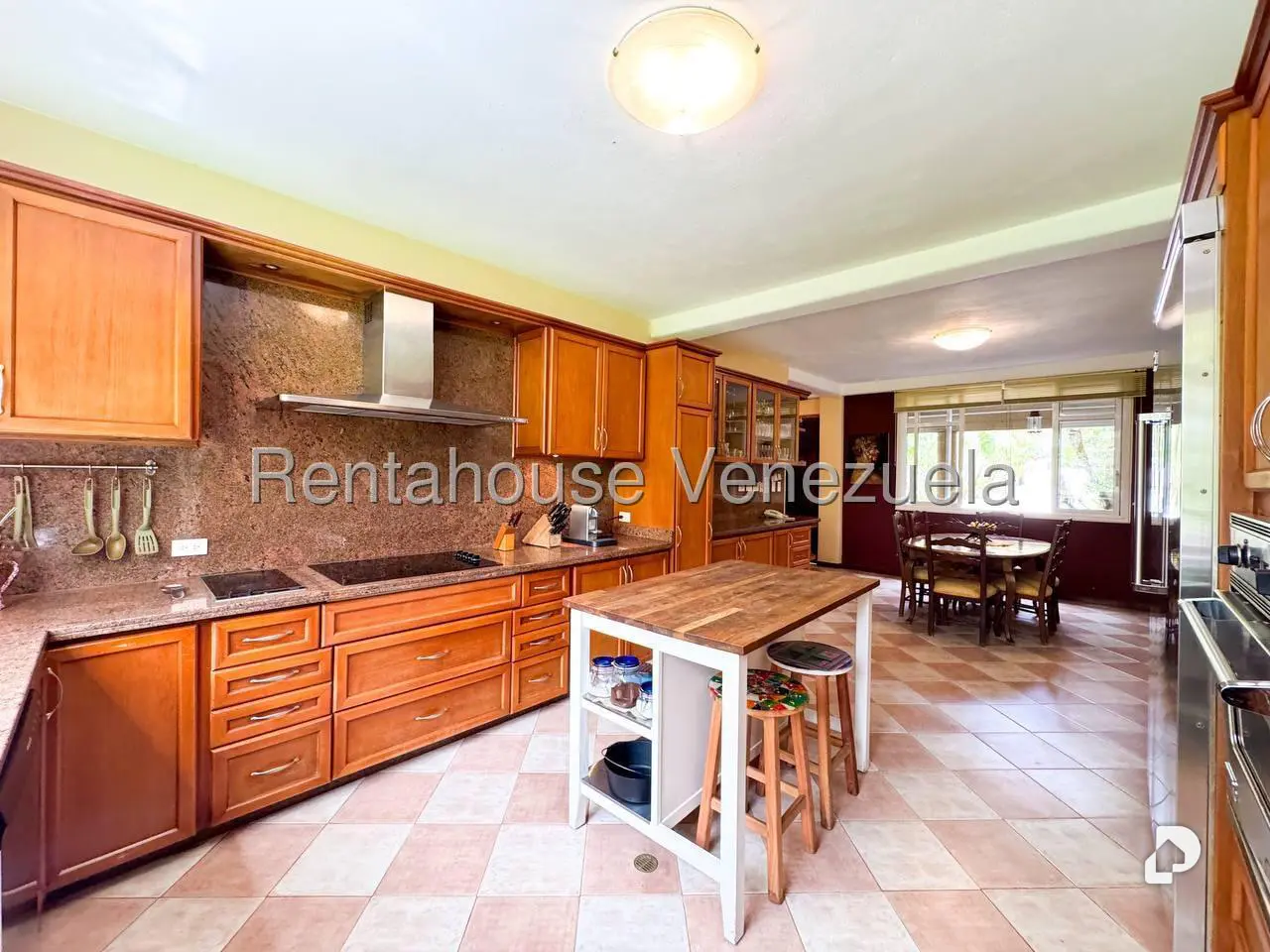Casa en Oripoto, Caracas – 17