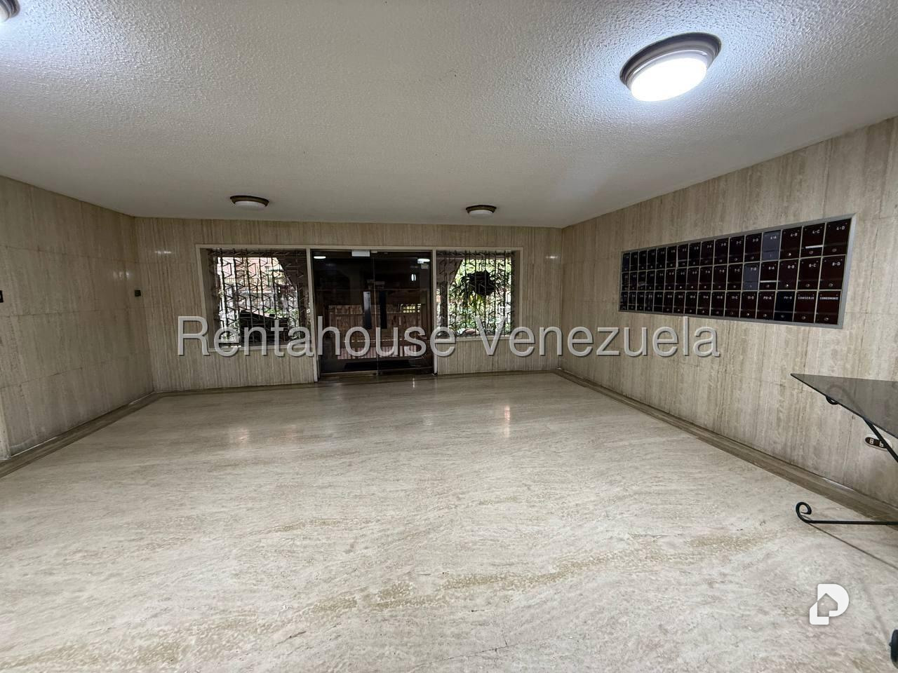 Apartamento en La Urbina, Caracas – 2