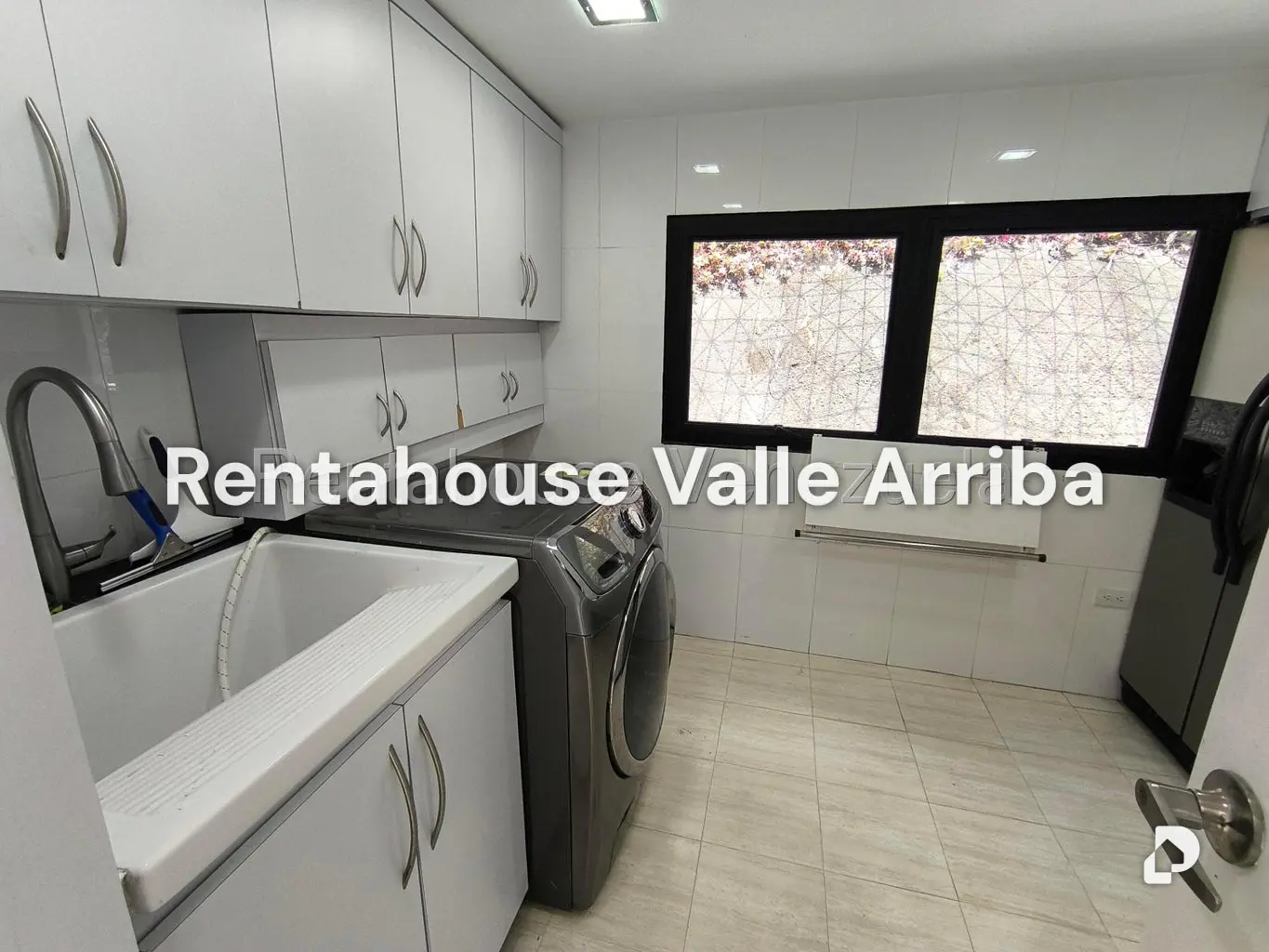Apartamento en Lomas de La Lagunita, Caracas – 24