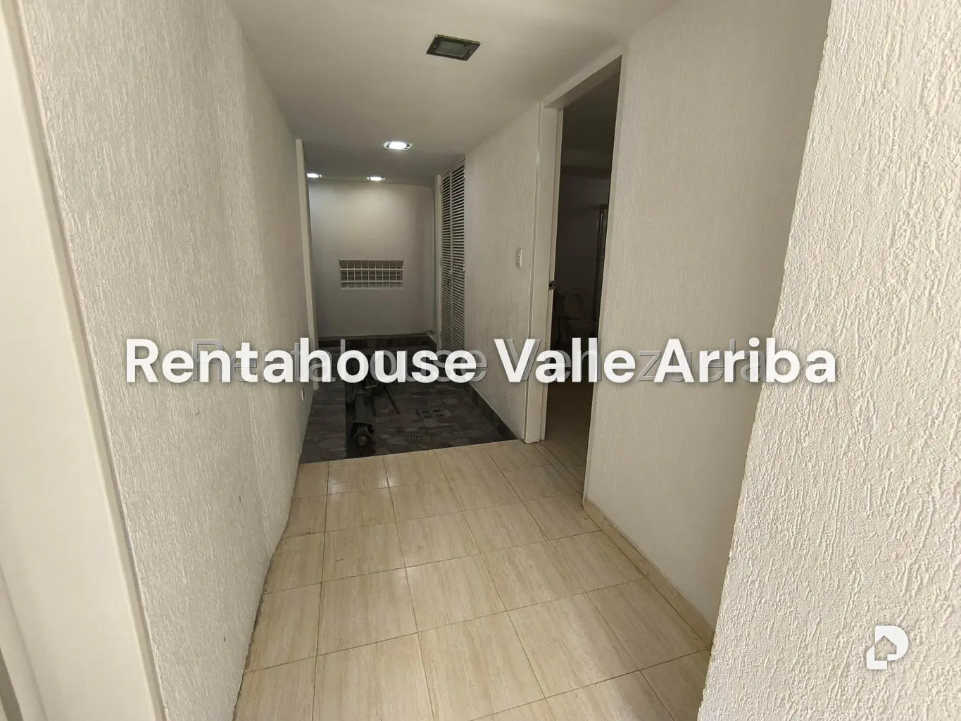 Apartamento en Lomas de La Lagunita, Caracas – 20