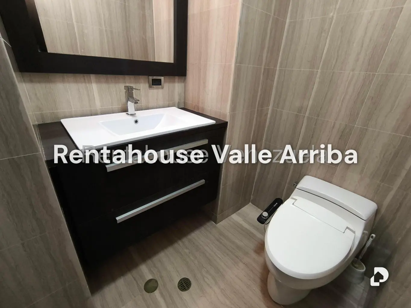 Apartamento en Lomas de La Lagunita, Caracas – 8