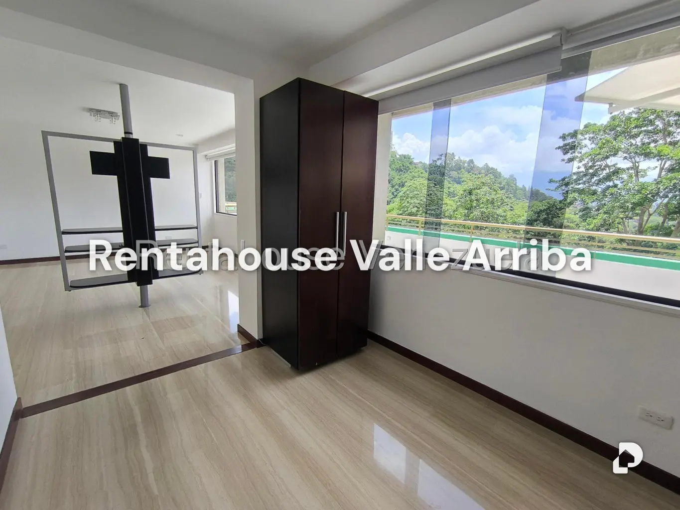 Apartamento en Lomas de La Lagunita, Caracas – 30