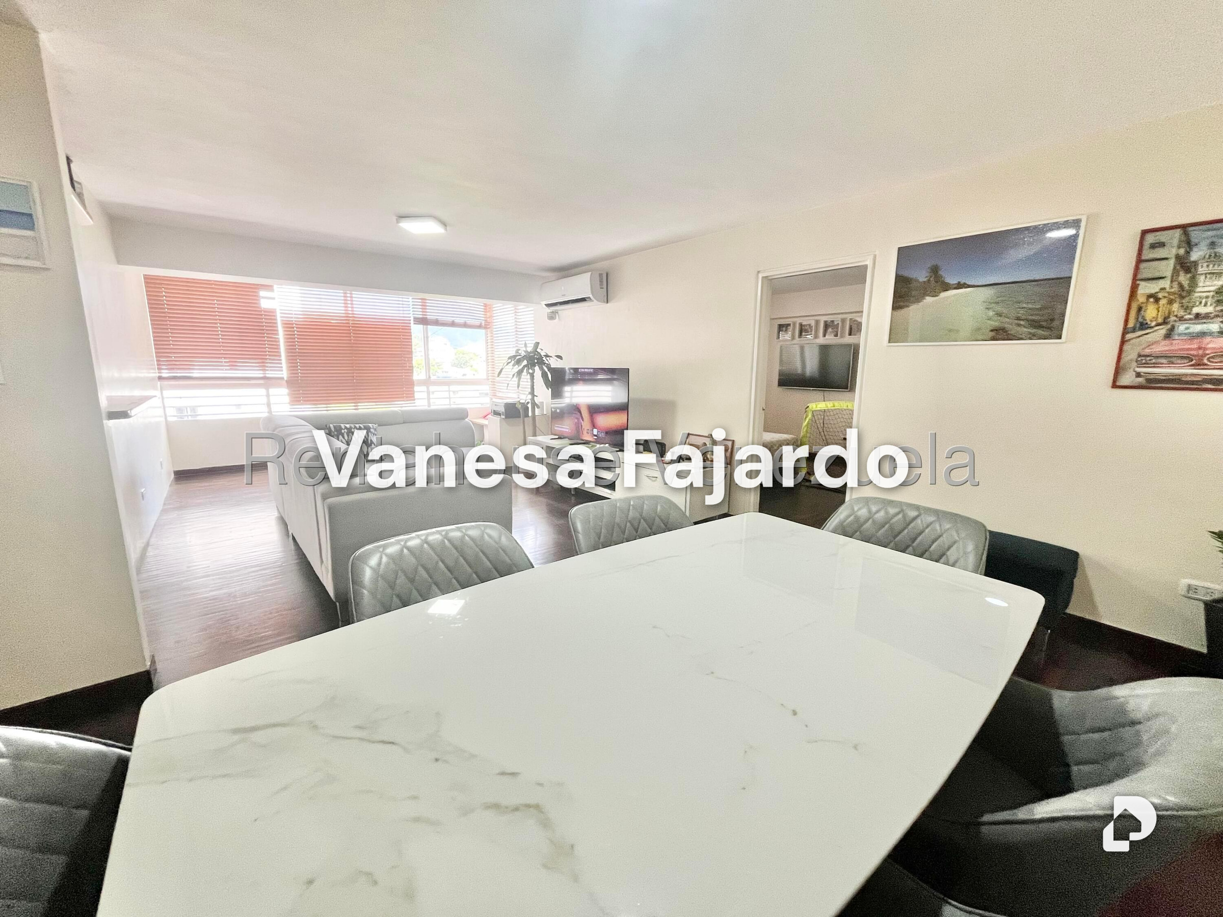 Apartamento en La Florida, Caracas – 11