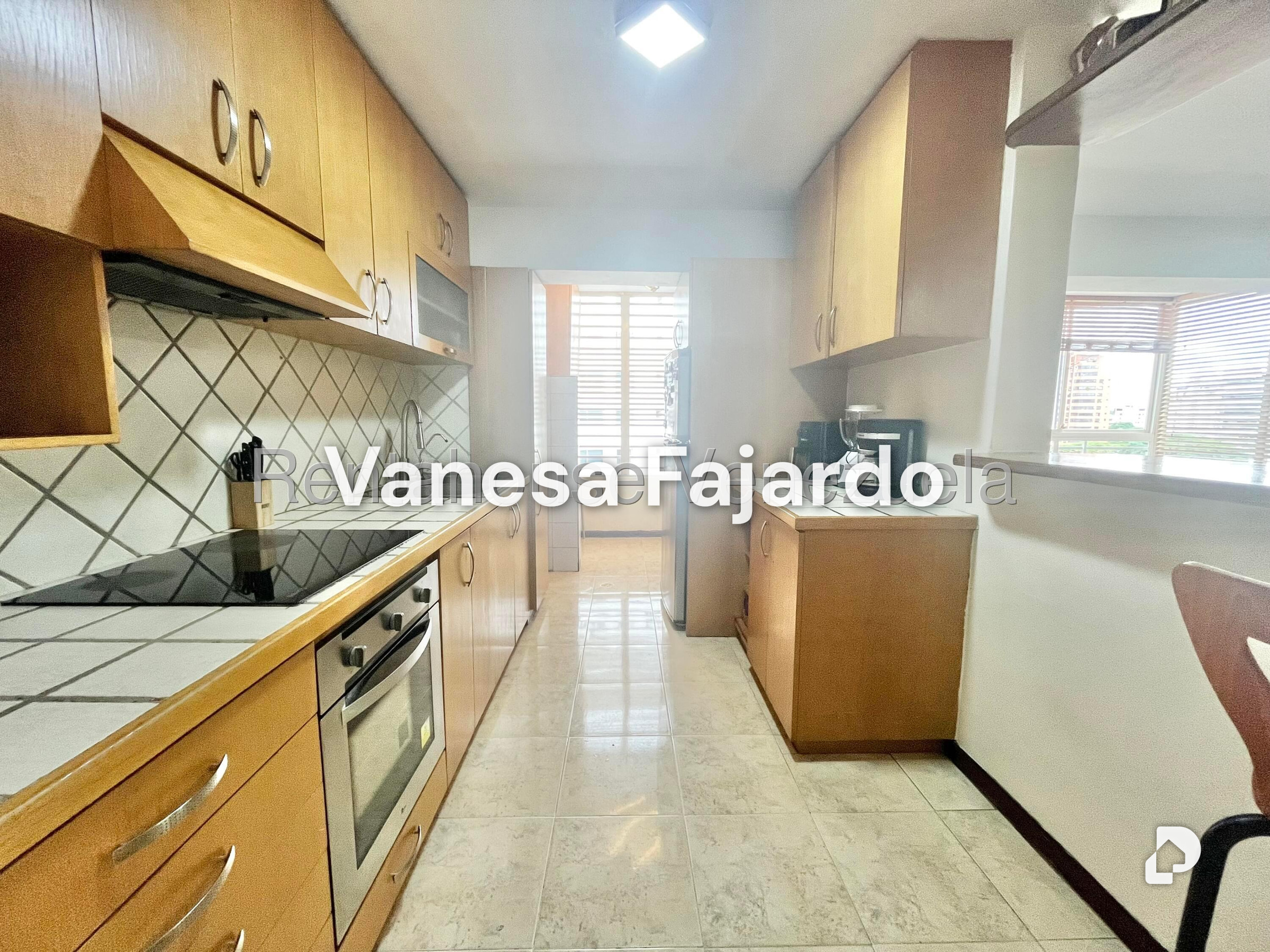 Apartamento en La Florida, Caracas – 14