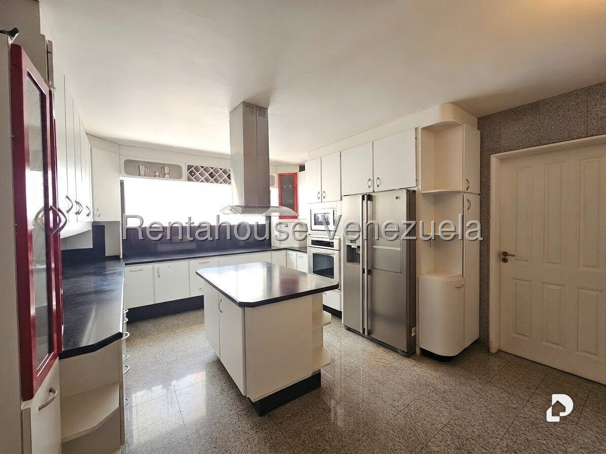 Casa en Lomas de La Lagunita, Caracas – 12
