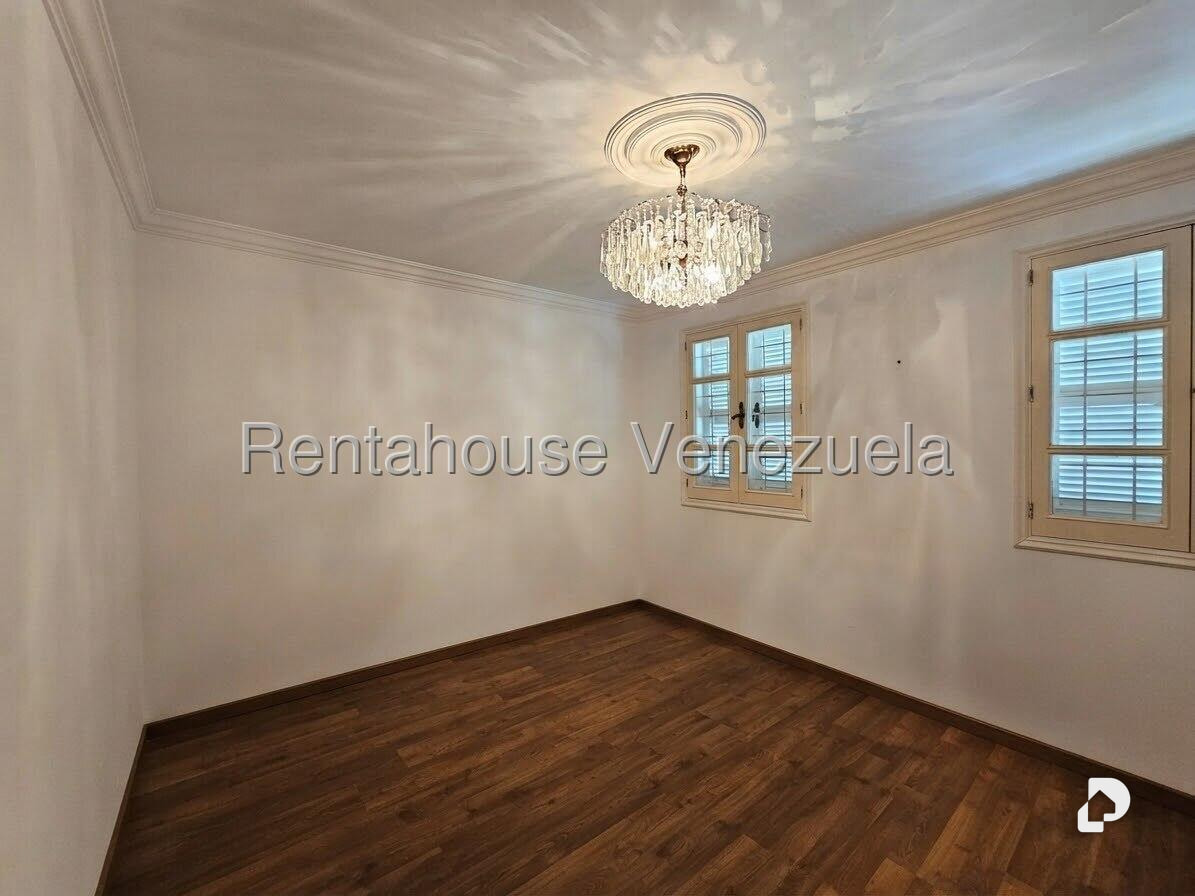 Casa en Lomas de La Lagunita, Caracas – 22