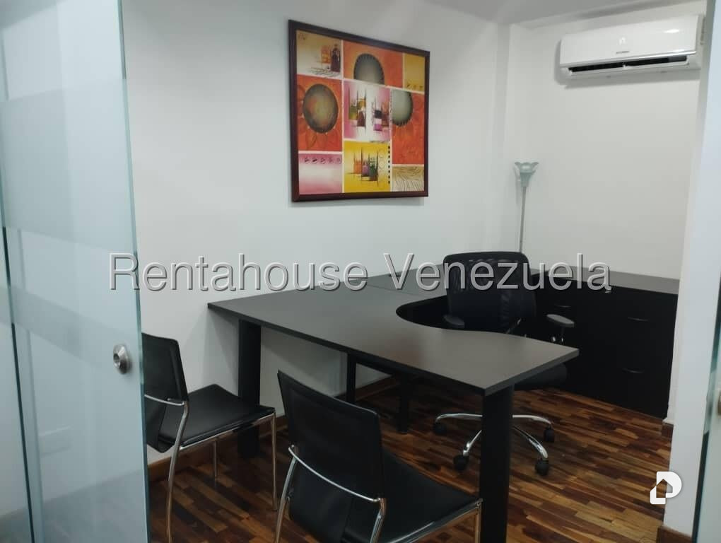 Office in Las Mercedes, Caracas – 11