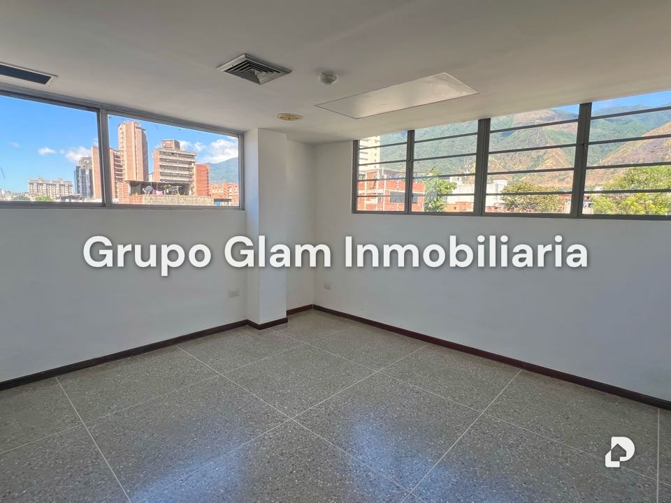 Galpón en Boleíta Sur, Caracas – 19
