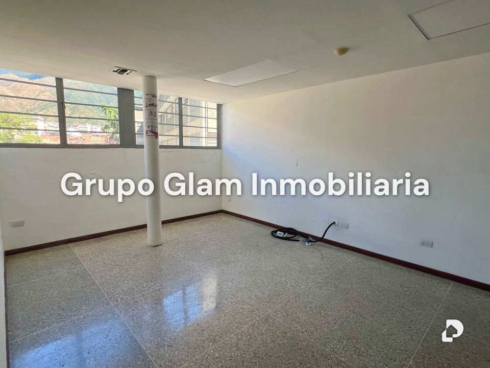 Galpón en Boleíta Sur, Caracas – 18