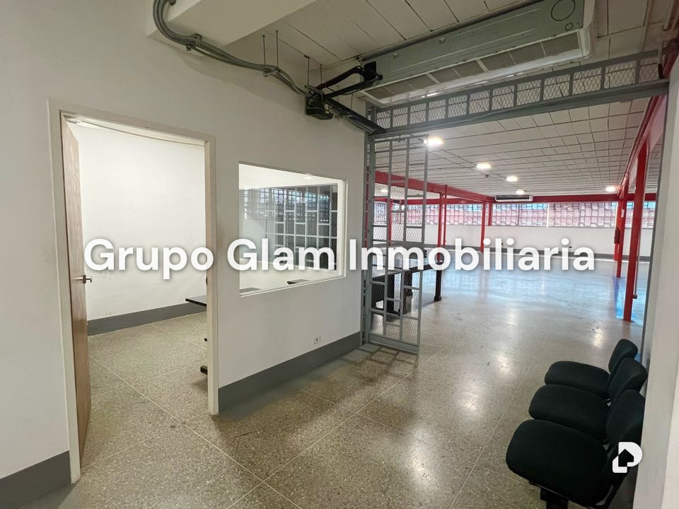 Galpón en Boleíta Sur, Caracas – 11