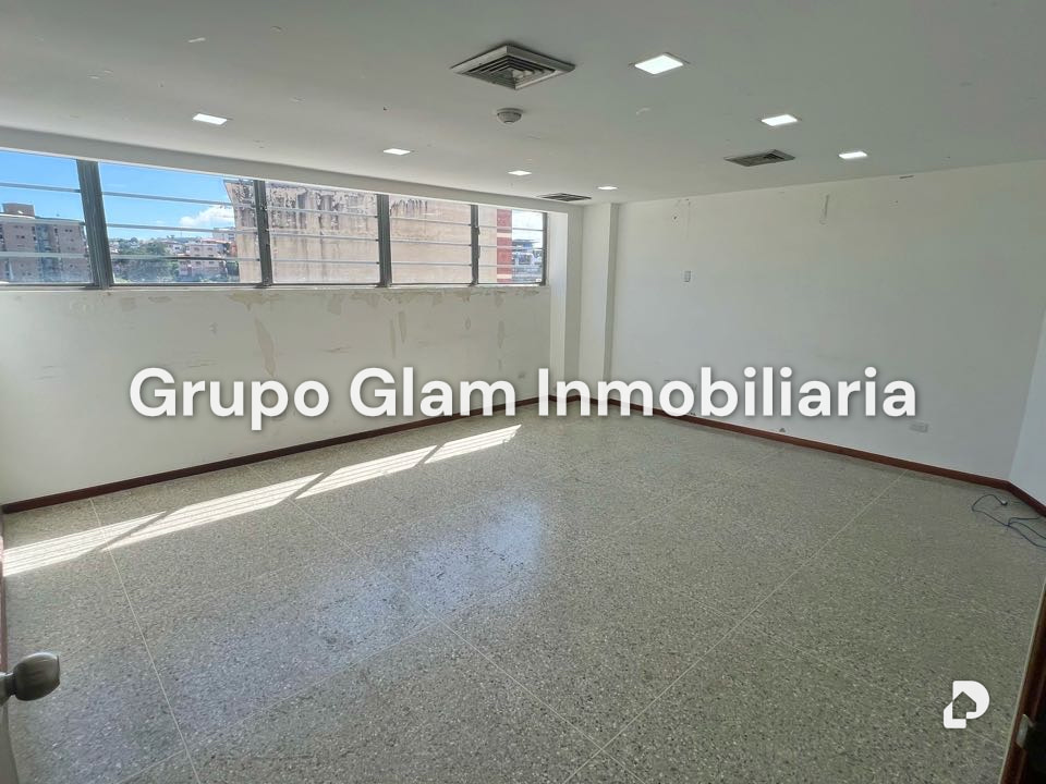 Galpón en Boleíta Sur, Caracas – 27