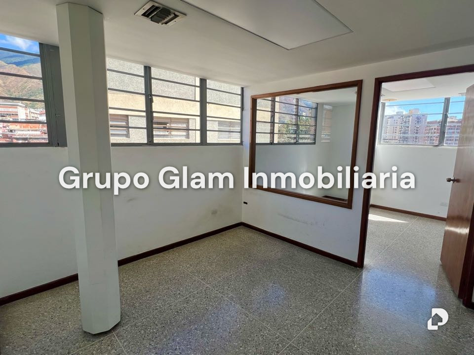 Galpón en Boleíta Sur, Caracas – 24