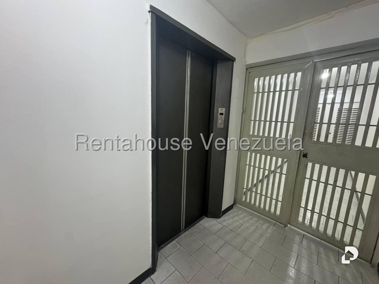 Apartamento en Parroquia La Candelaria, Caracas – 26