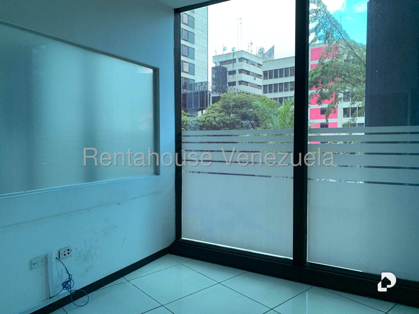 Local comercial en El Rosal, Caracas – 10
