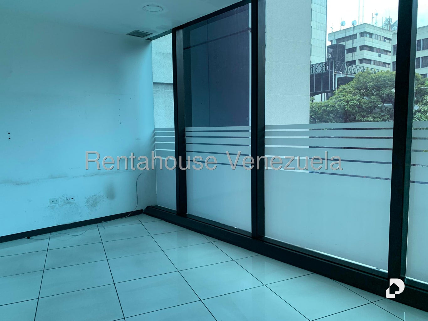 Local comercial en El Rosal, Caracas – 8