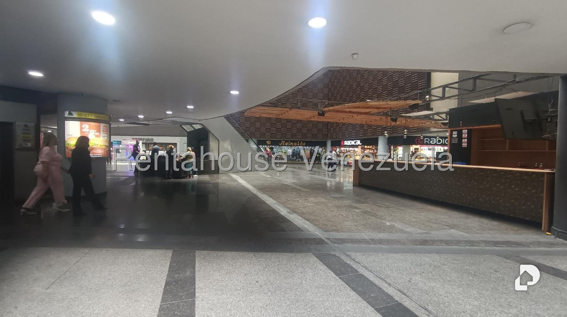 Local comercial en El Rosal, Caracas – 23
