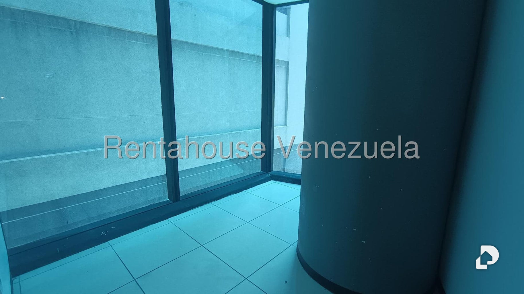 Local comercial en El Rosal, Caracas – 27