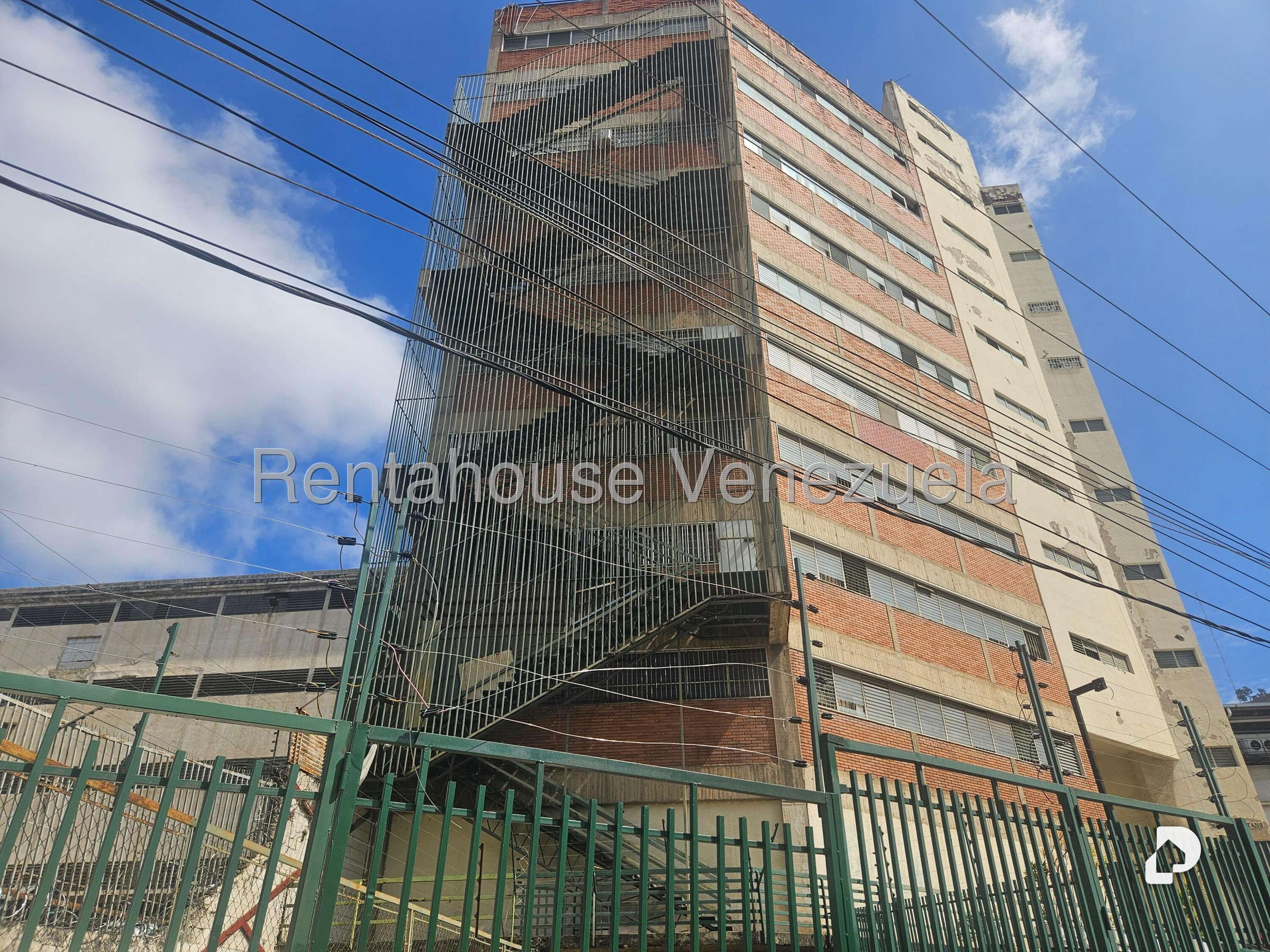 Local comercial en La Yaguara, Caracas
