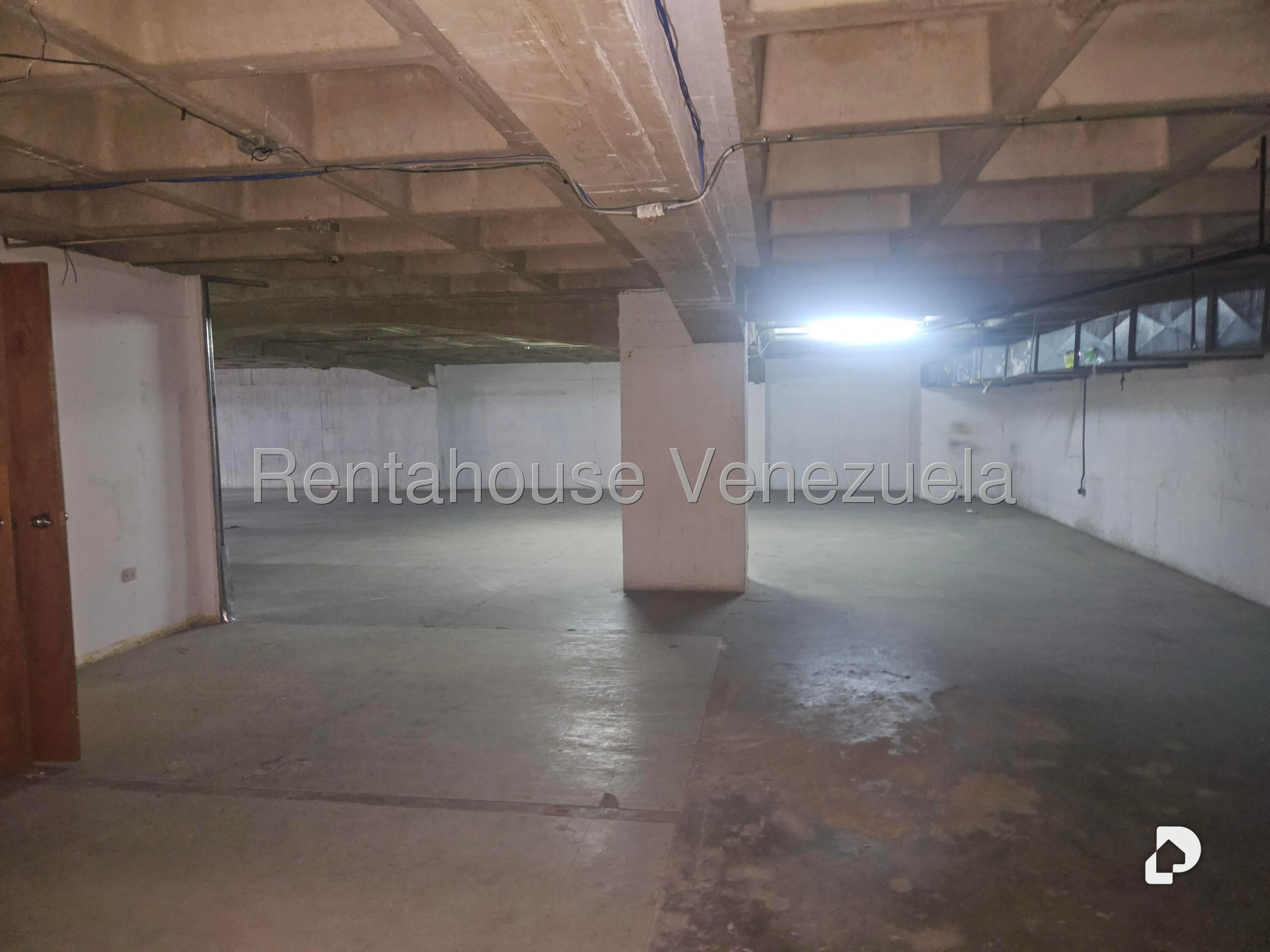 Local comercial en La Yaguara, Caracas
