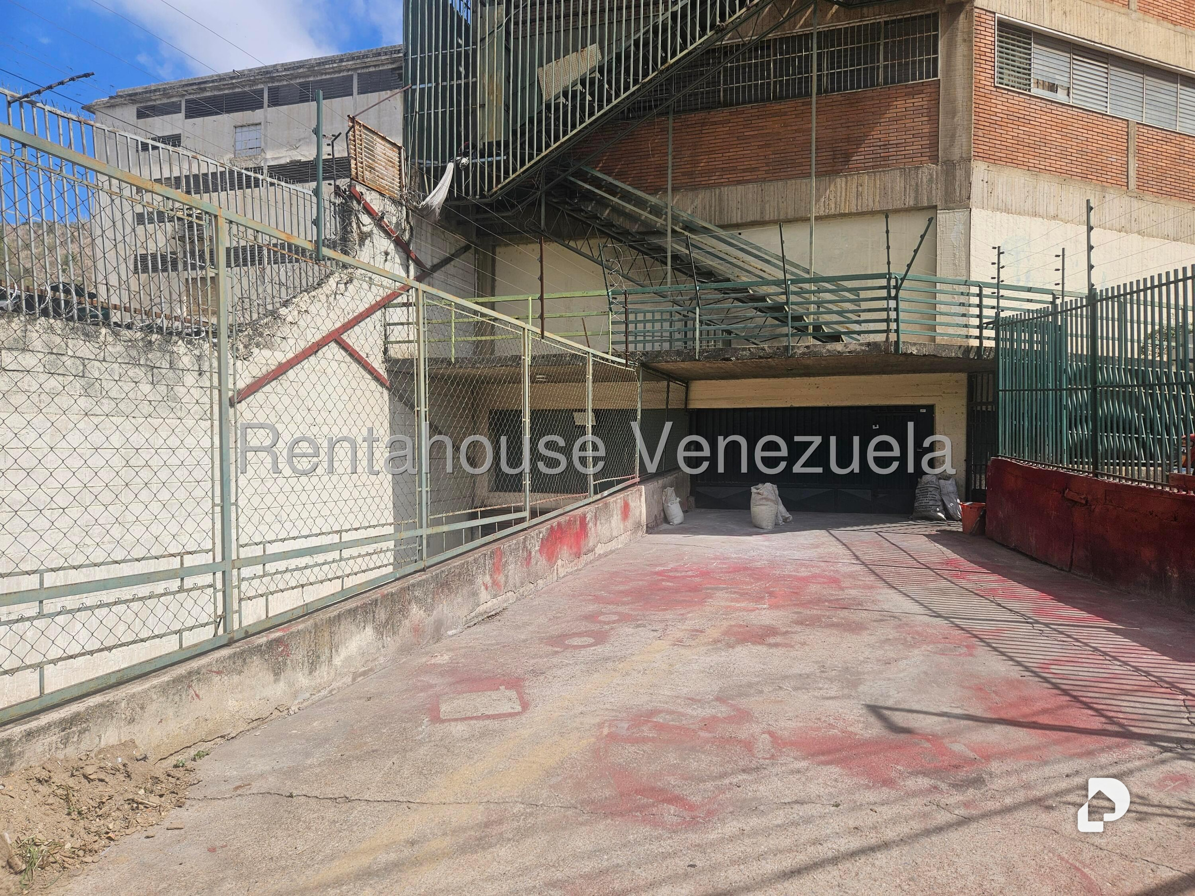 Local comercial en La Yaguara, Caracas