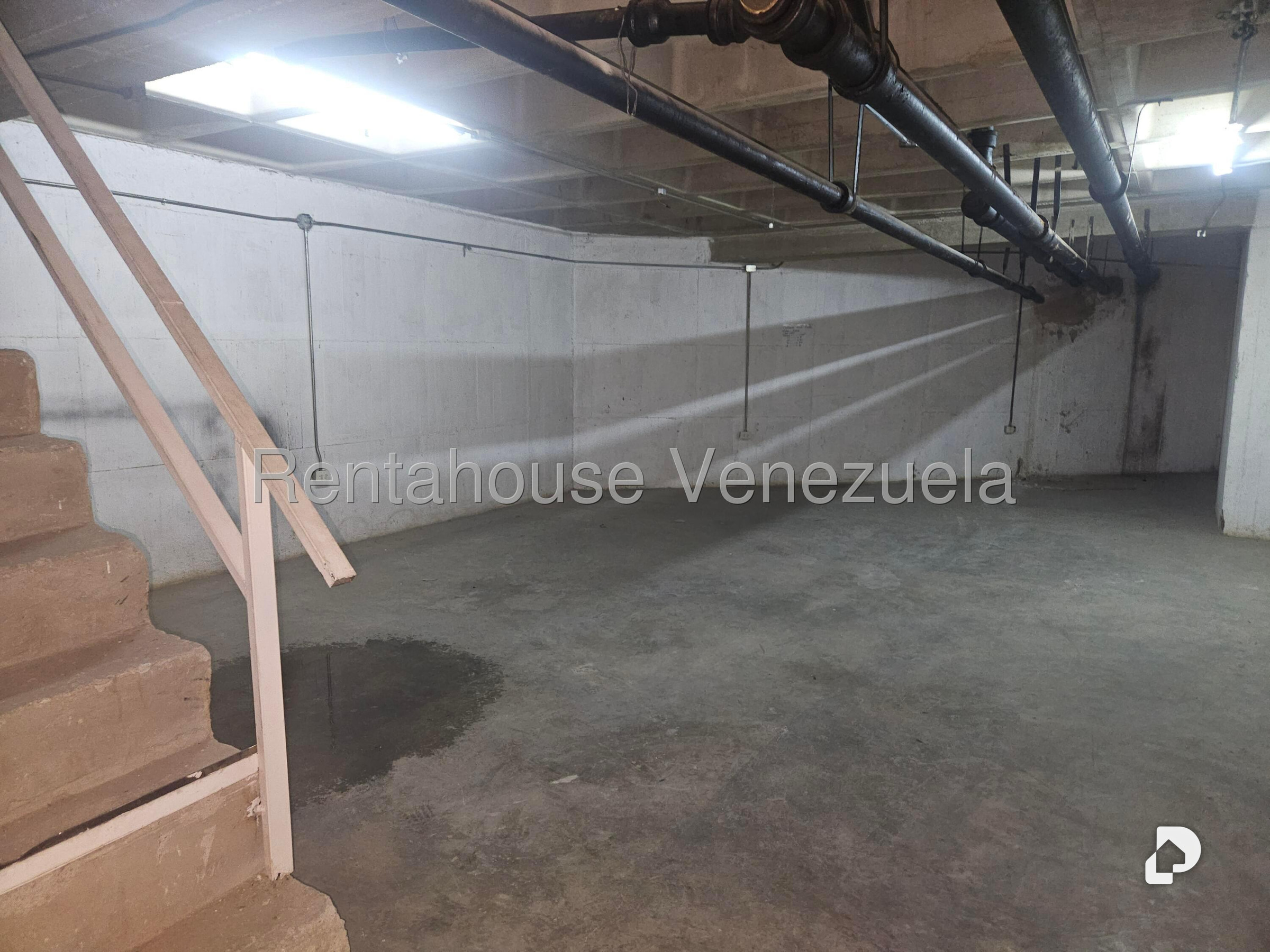 Local comercial en La Yaguara, Caracas